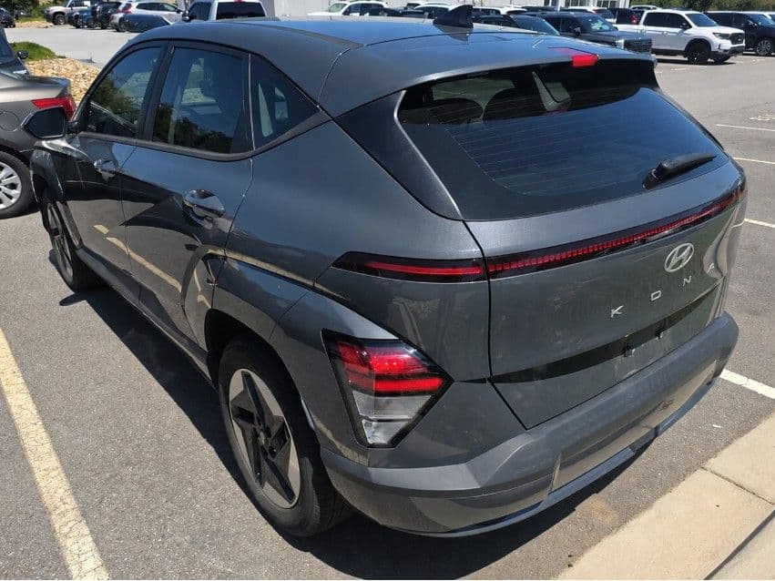 2024 Hyundai Kona Electric view 3