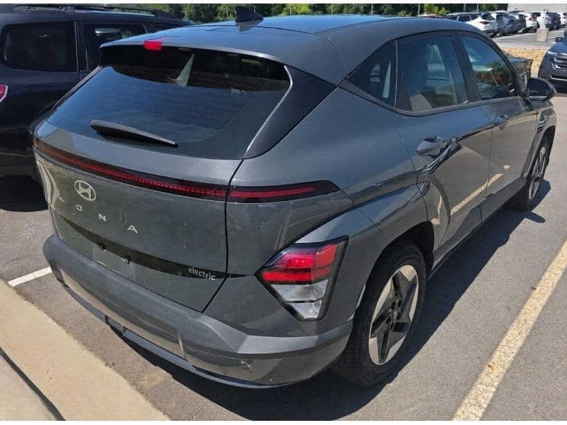 2024 Hyundai Kona Electric view 4