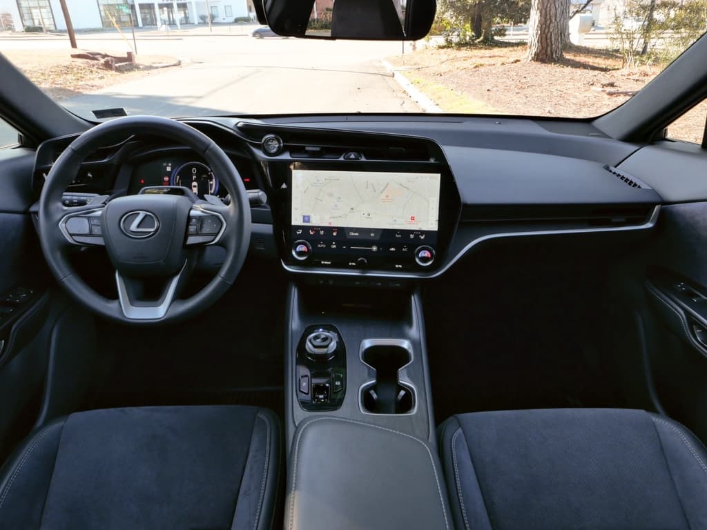 2023 Lexus RZ 450e view 16