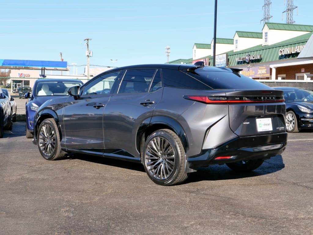 2023 Lexus RZ 450e view 2
