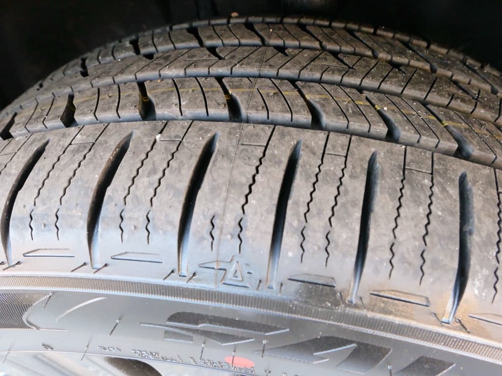 2023 Lexus RZ 450e view 35