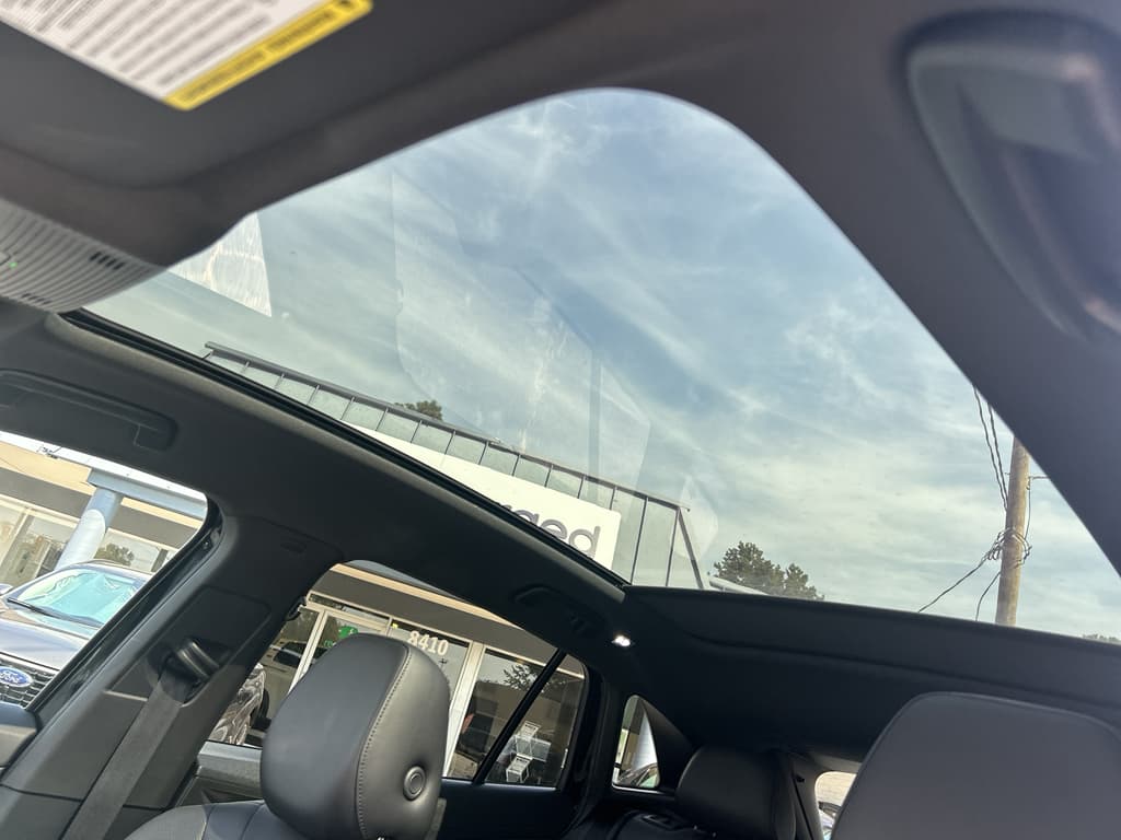 2021 Volkswagen ID.4 view 17