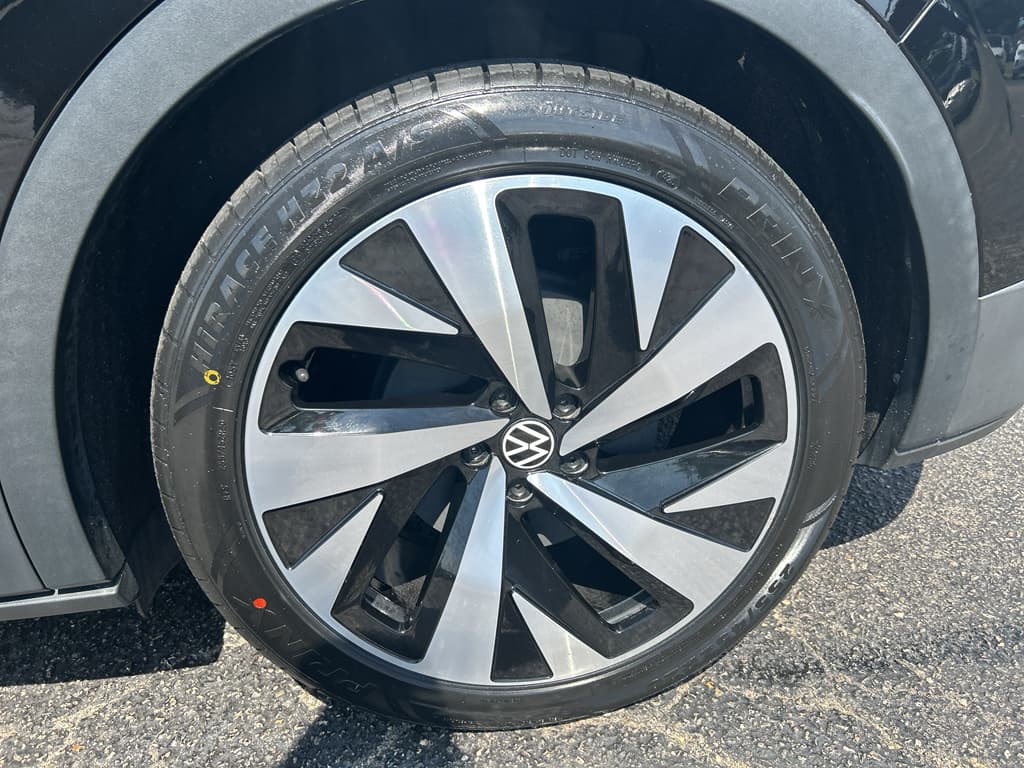 2021 Volkswagen ID.4 view 28