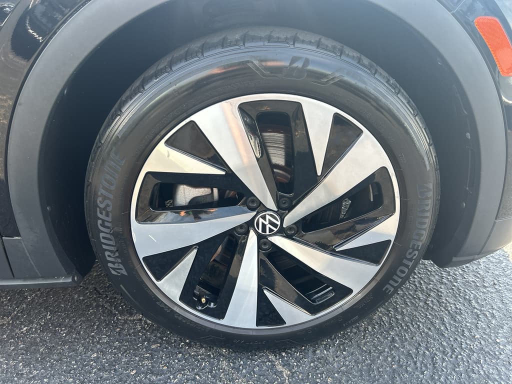 2021 Volkswagen ID.4 view 24