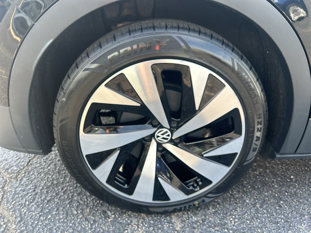 2021 Volkswagen ID.4 view 22