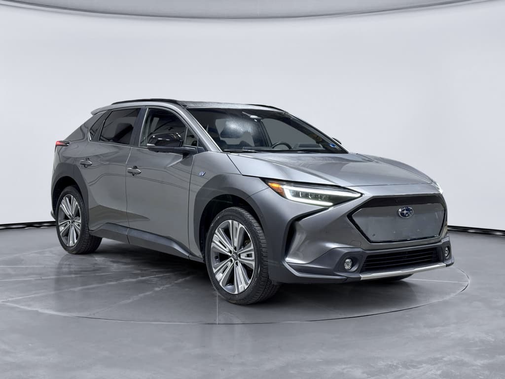 2023 Subaru Solterra view 4
