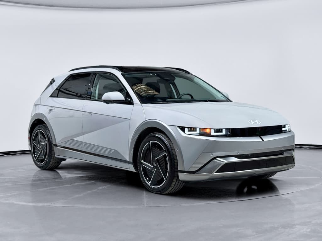 2025 Hyundai IONIQ 5 view 4