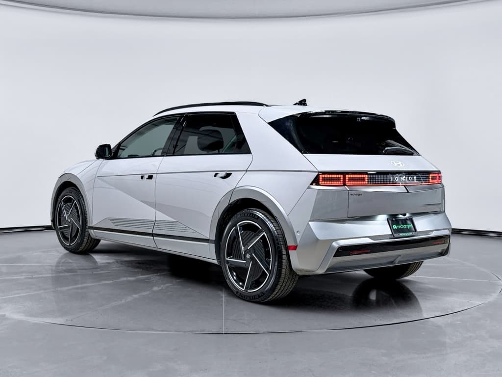 2025 Hyundai IONIQ 5 view 2