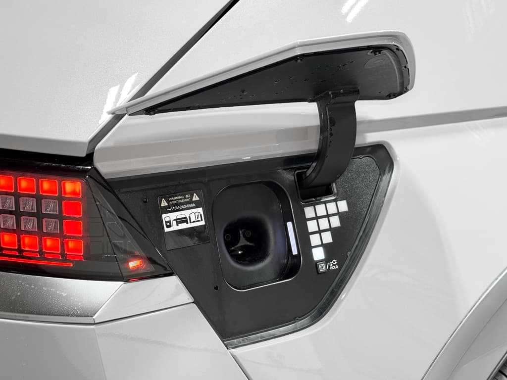 2025 Hyundai IONIQ 5 view 5