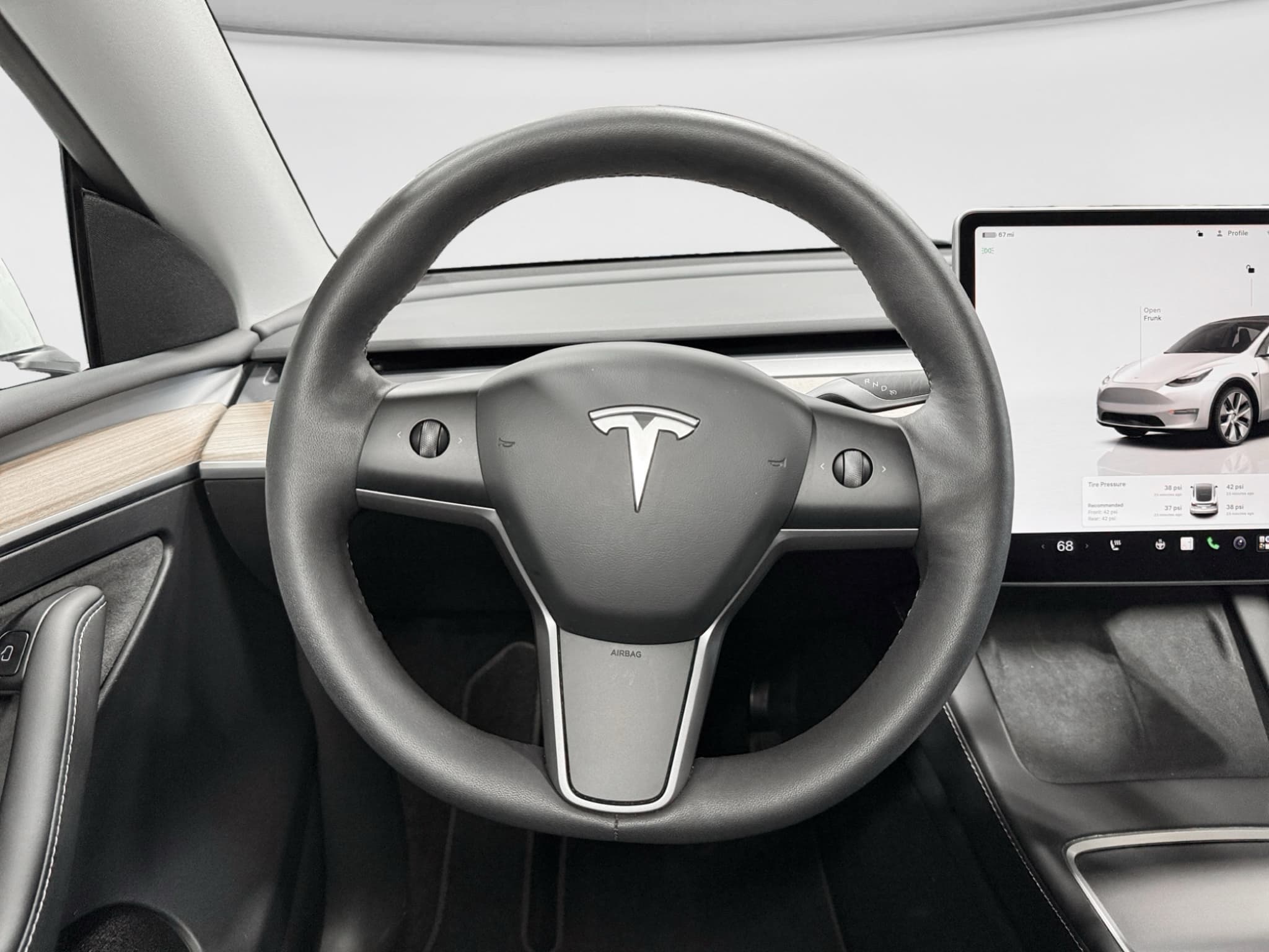 2022 Tesla Model Y view 7
