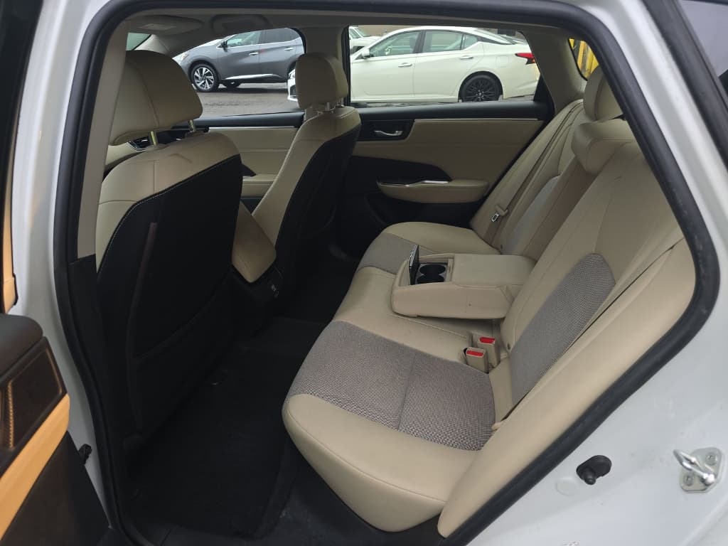 2018 Honda Clarity view 6