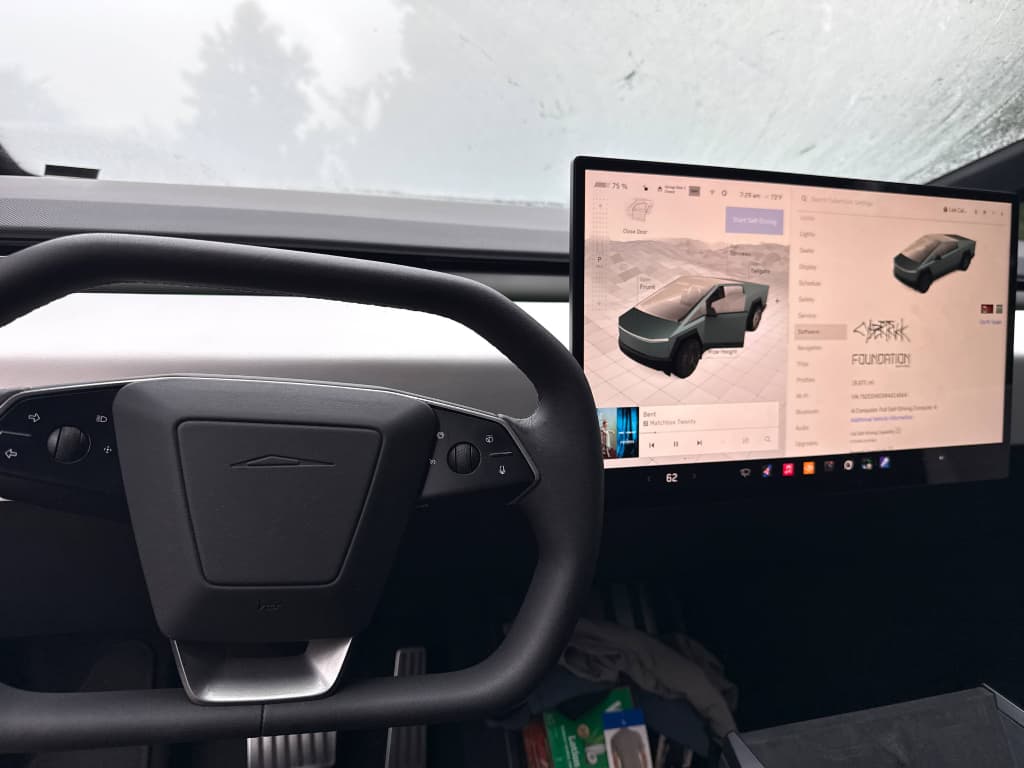 2024 Tesla Cybertruck view 7