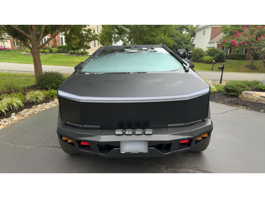 2024 Tesla Cybertruck view 5