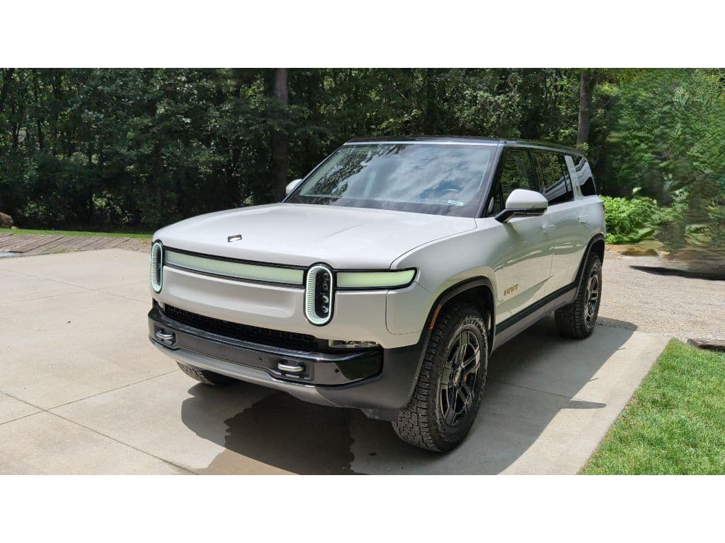 2023 Rivian R1S
