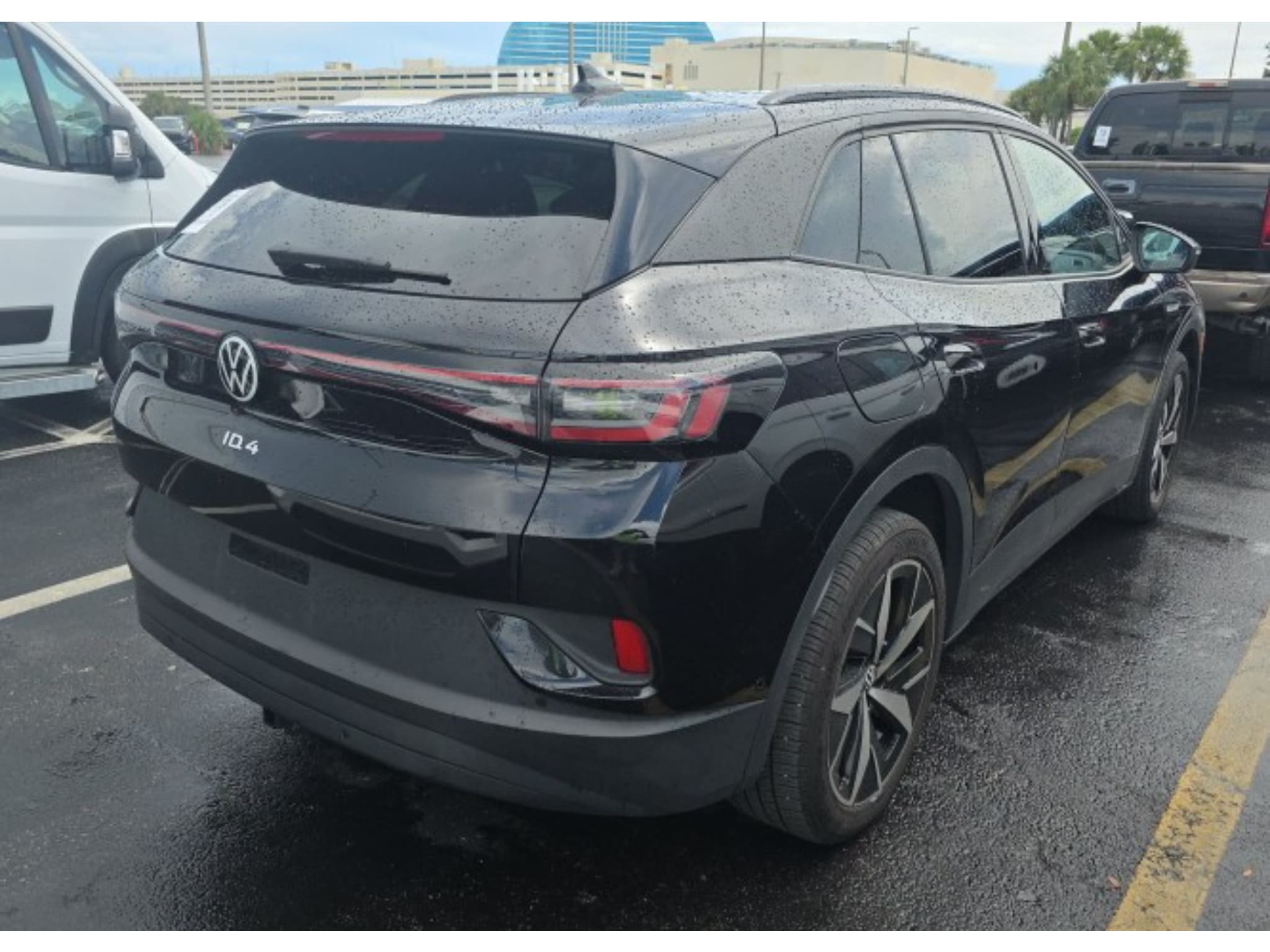 2025 Volkswagen ID.4 view 3