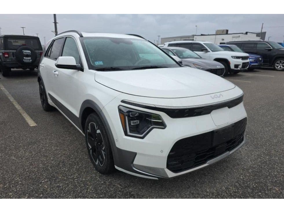 2023 Kia Niro EV view 2