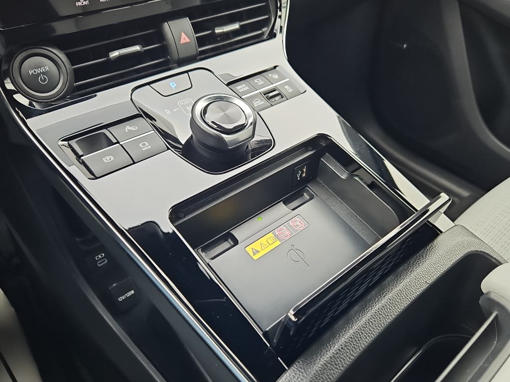 2023 Subaru Solterra view 16