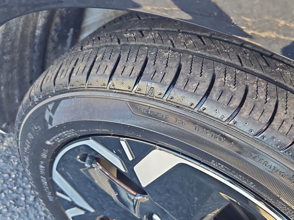 2023 Kia Niro EV view 31