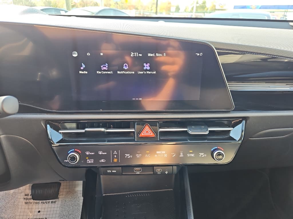 2023 Kia Niro EV view 9