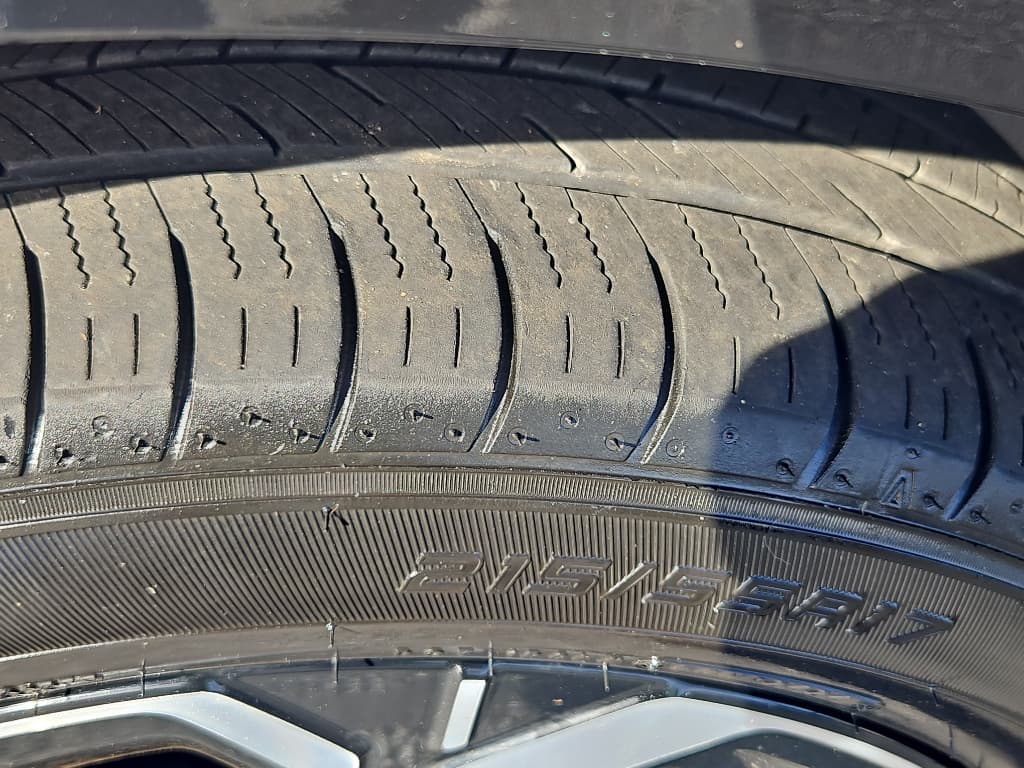 2023 Kia Niro EV view 25