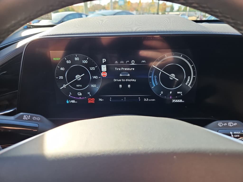 2023 Kia Niro EV view 7