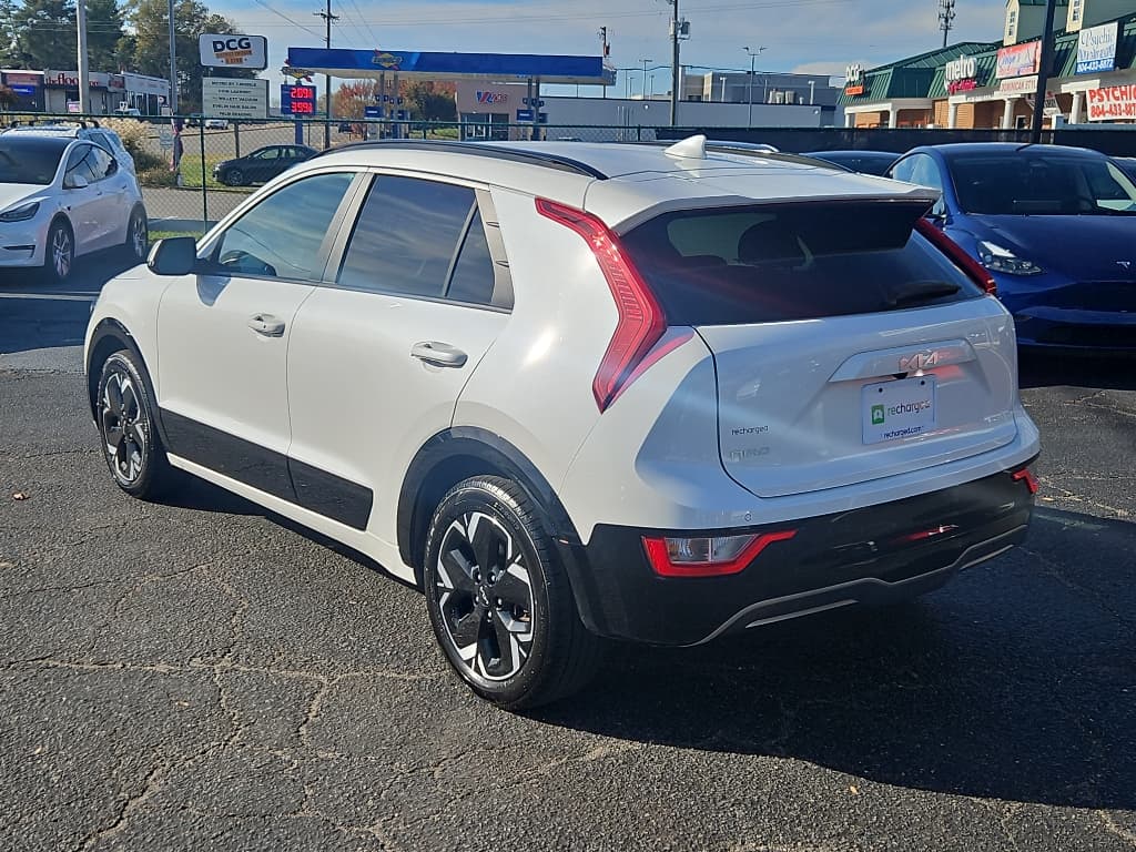2023 Kia Niro EV view 2