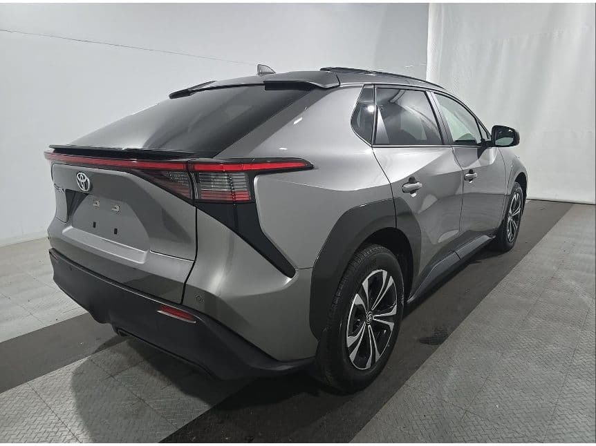 2023 Toyota bZ4X view 3