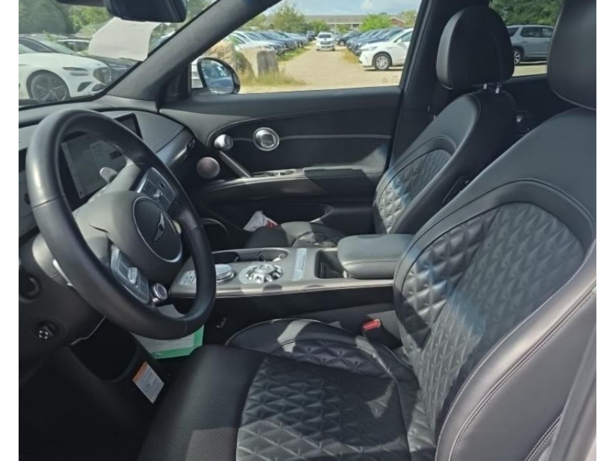 2023 Genesis GV60 view 5
