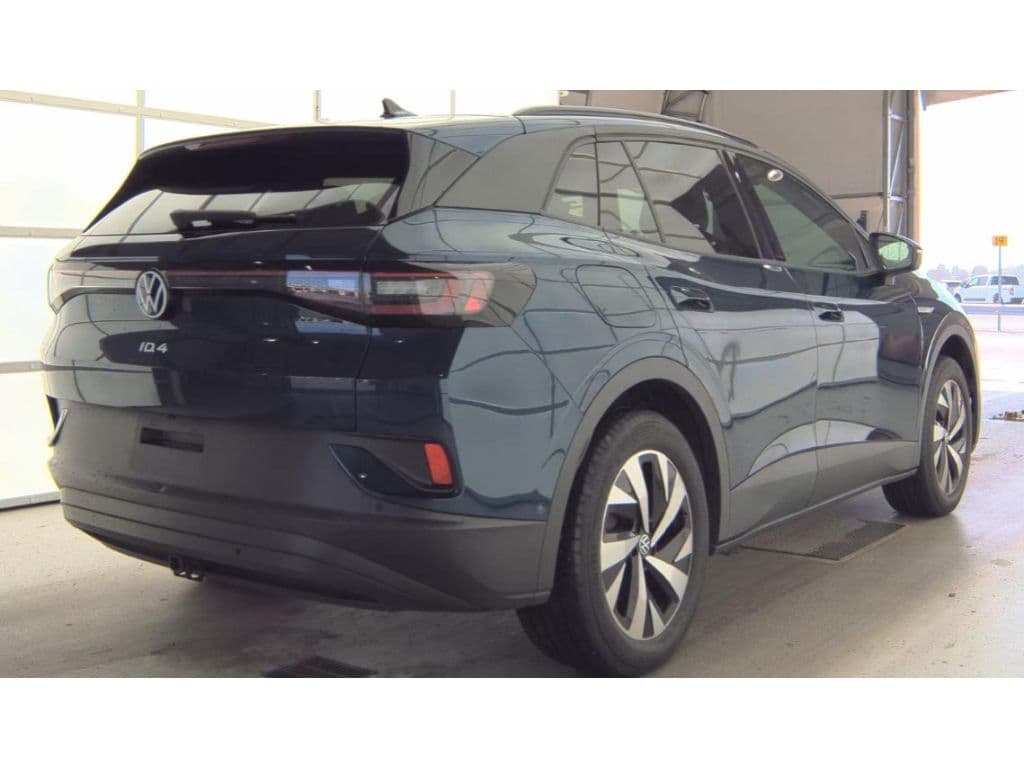 2023 Volkswagen ID.4 view 3