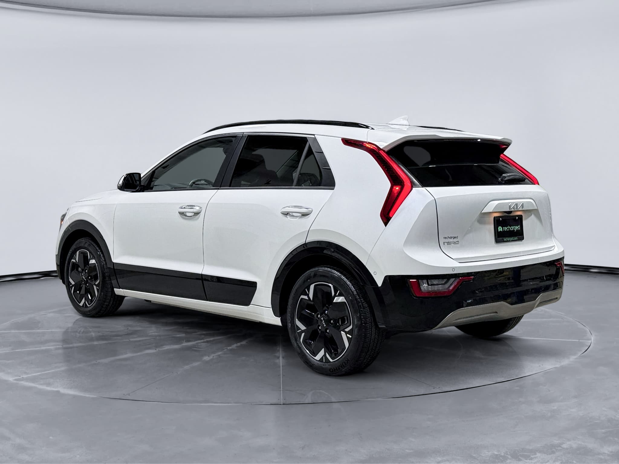 2023 Kia Niro EV view 2