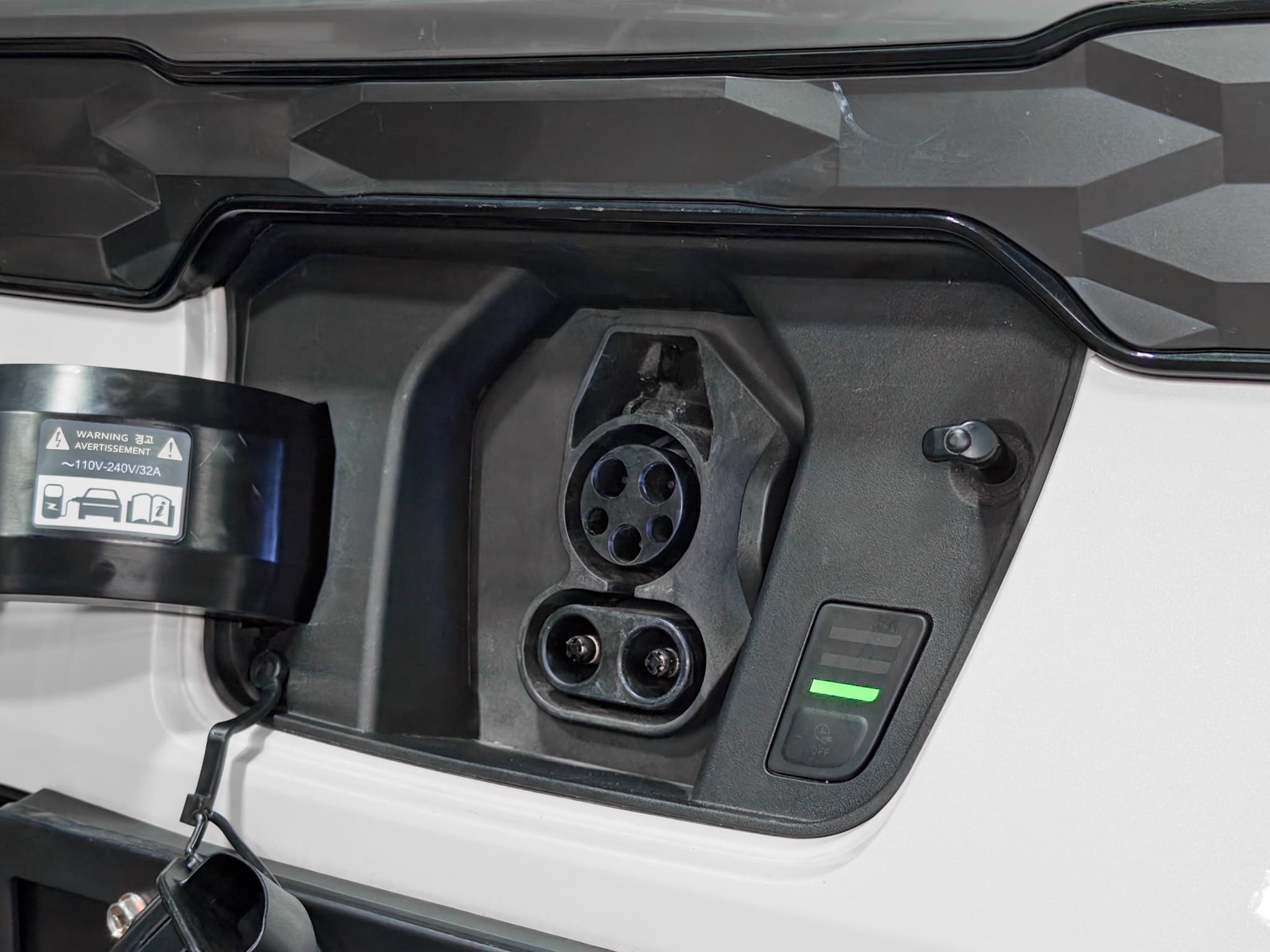 2023 Kia Niro EV view 5