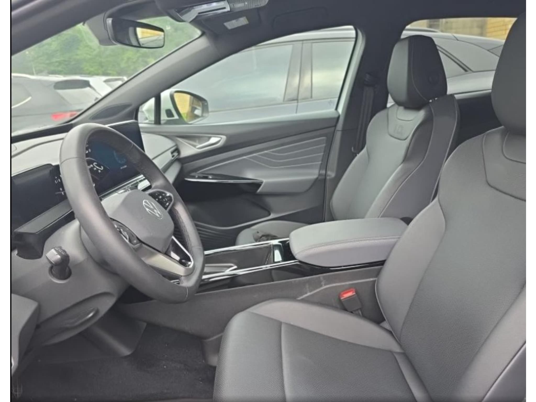 2024 Volkswagen ID.4 view 5