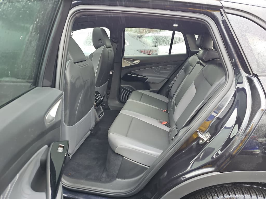 2024 Volkswagen ID.4 view 6