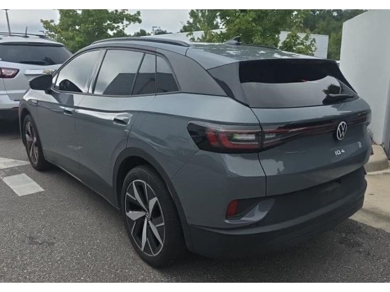 2025 Volkswagen ID.4 view 4