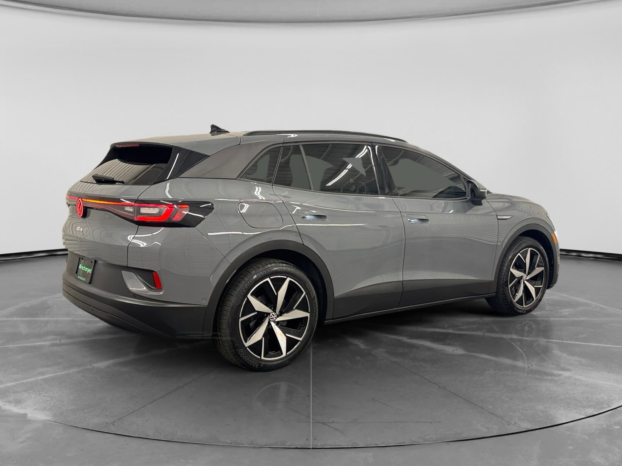 2025 Volkswagen ID.4 view 3