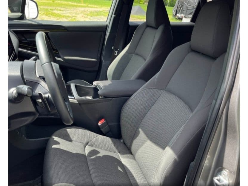 2023 Subaru Solterra view 5