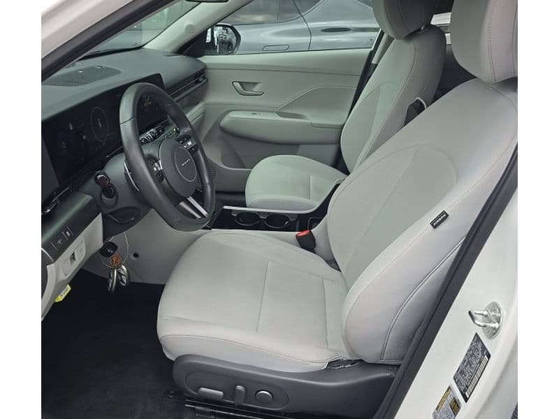 2025 Hyundai Kona view 5
