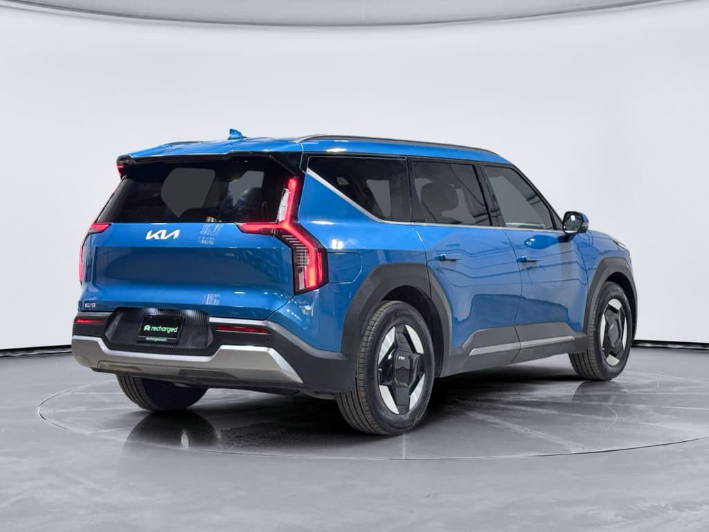 2024 Kia EV9 view 3