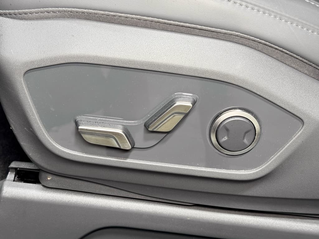 2024 Kia EV9 view 7