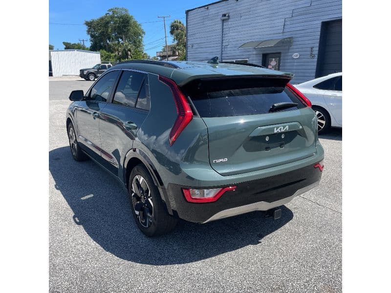 2023 Kia Niro EV view 4