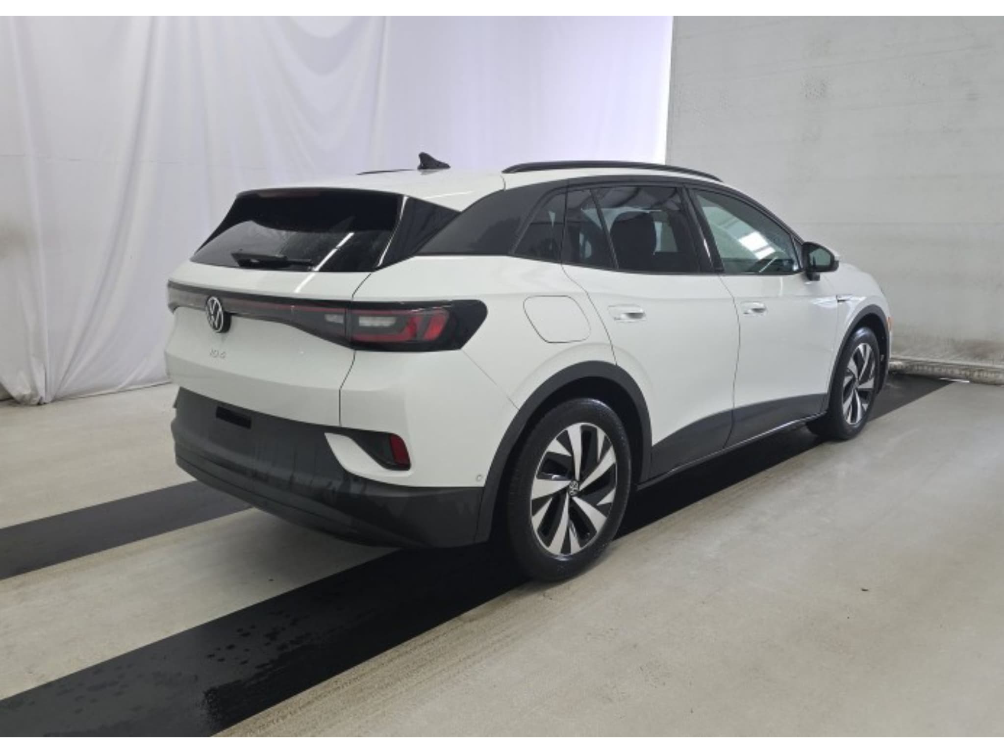 2023 Volkswagen ID.4 view 3