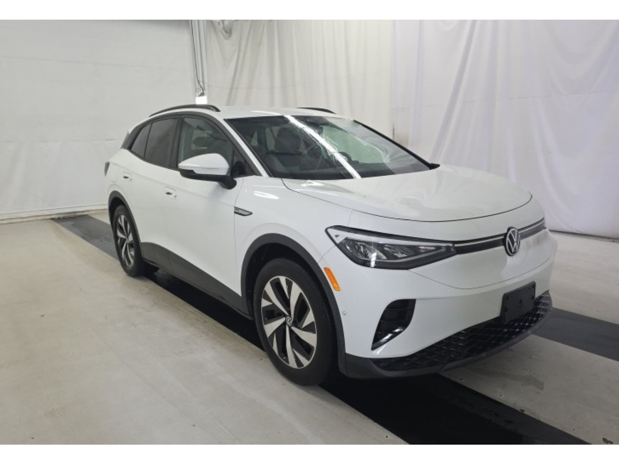 2023 Volkswagen ID.4 view 4