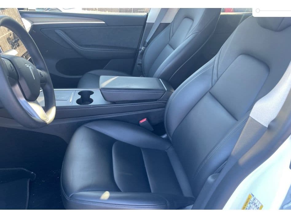 2022 Tesla Model Y view 5