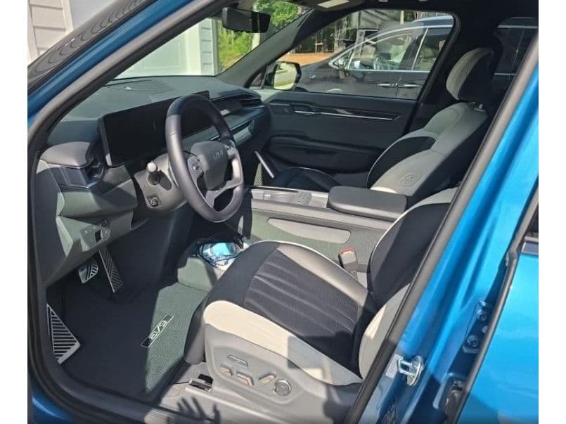 2024 Kia EV9 view 5