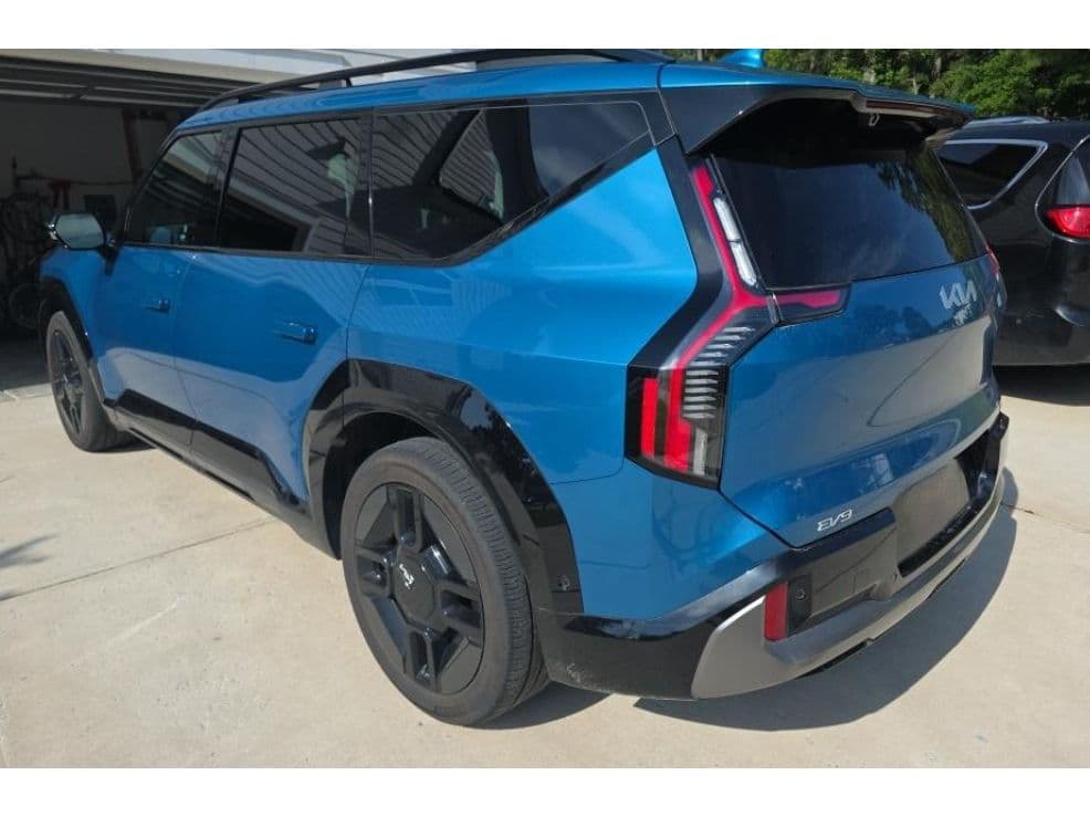 2024 Kia EV9 view 4