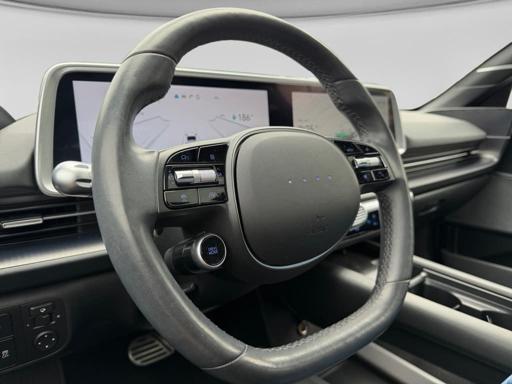2023 Hyundai IONIQ 6 view 6