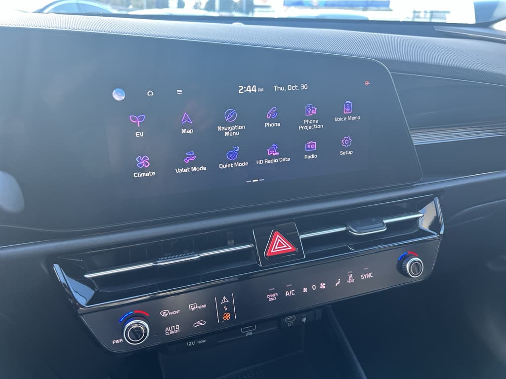 2023 Kia Niro EV view 12