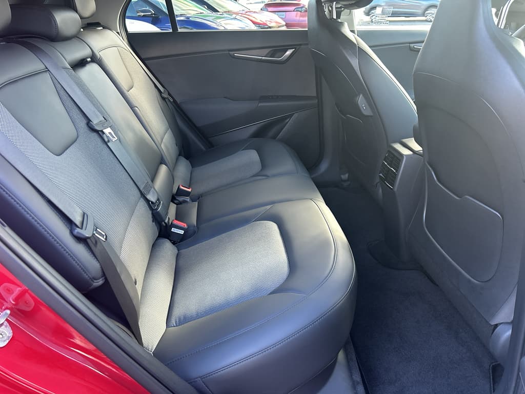 2023 Kia Niro EV view 18