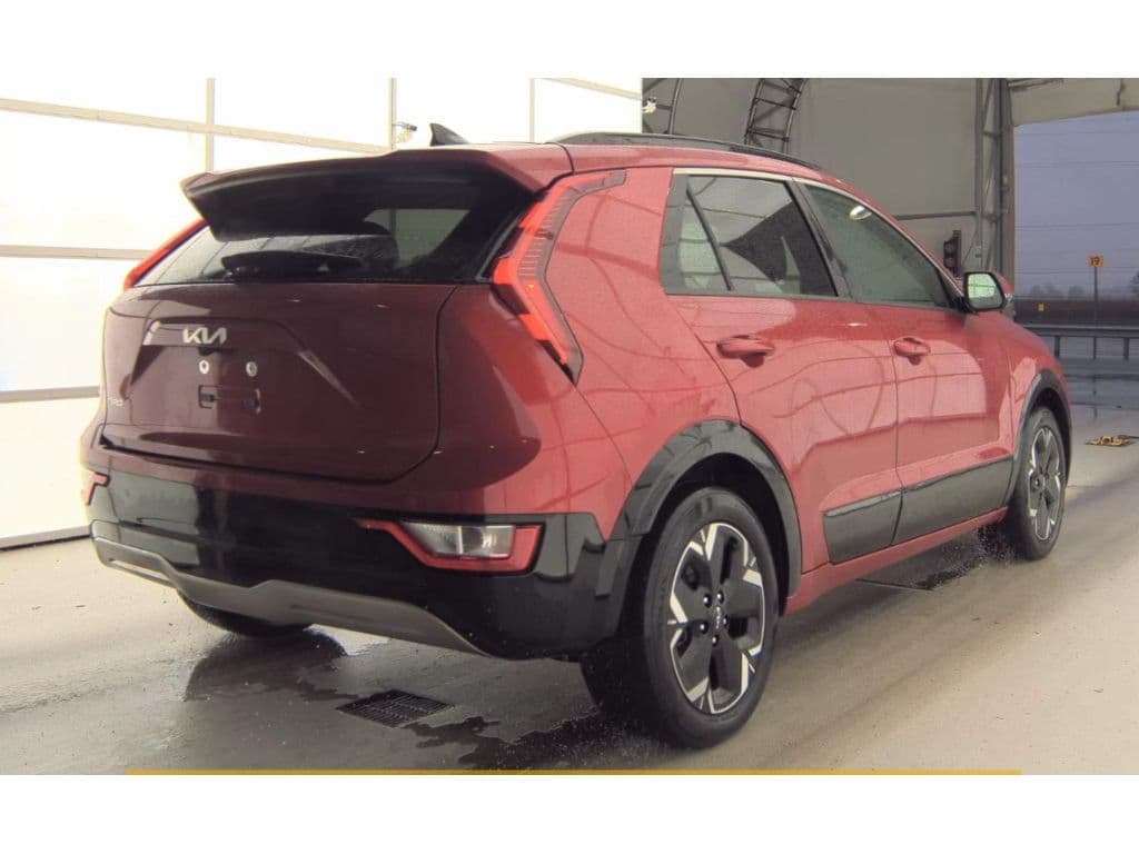 2023 Kia Niro EV view 3