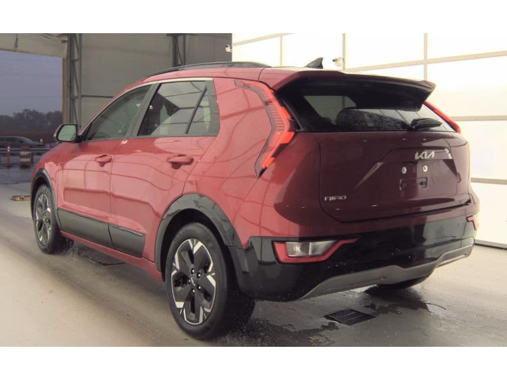 2023 Kia Niro EV view 4